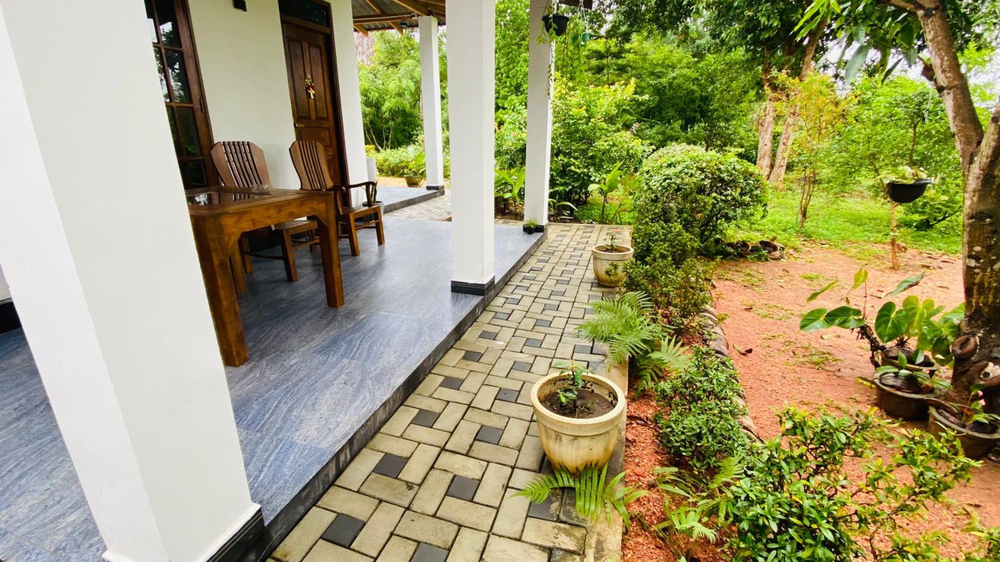 Fairview Dill Homestay 시기리야 외부 사진