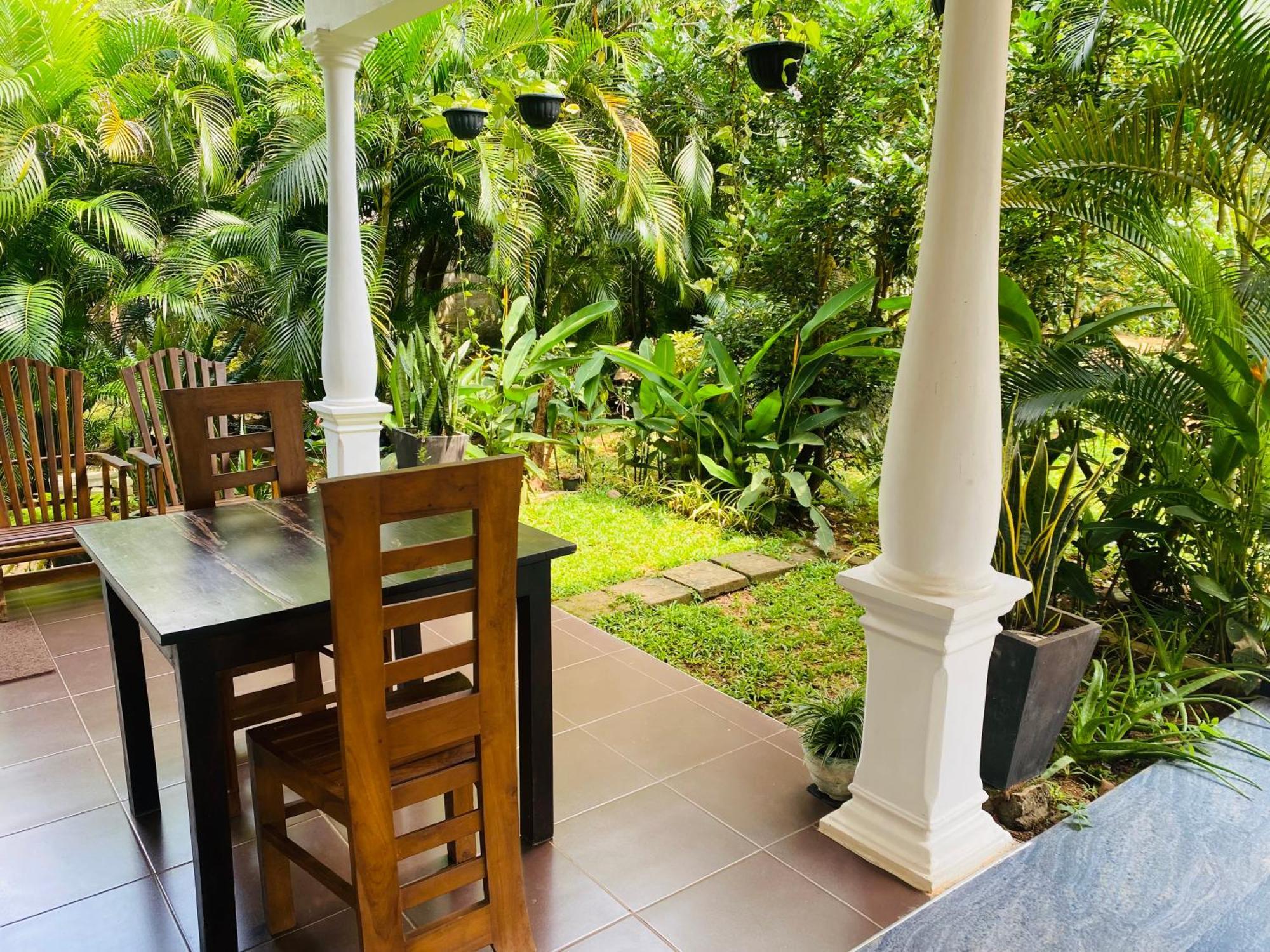 Fairview Dill Homestay 시기리야 외부 사진