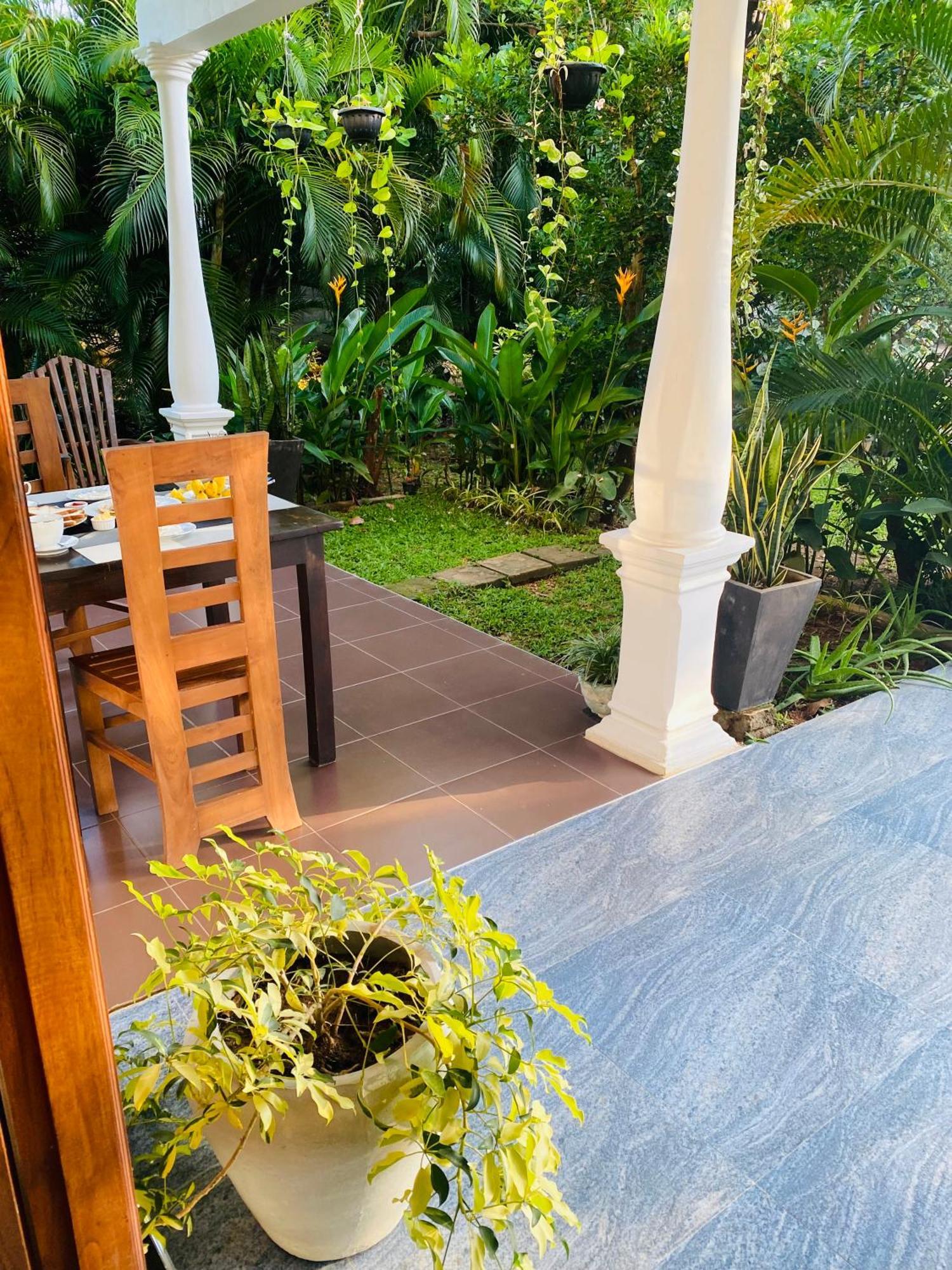 Fairview Dill Homestay 시기리야 외부 사진